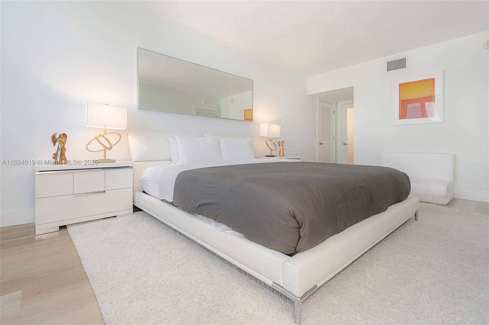 RONEY PALACE CONDO - Residential Lease