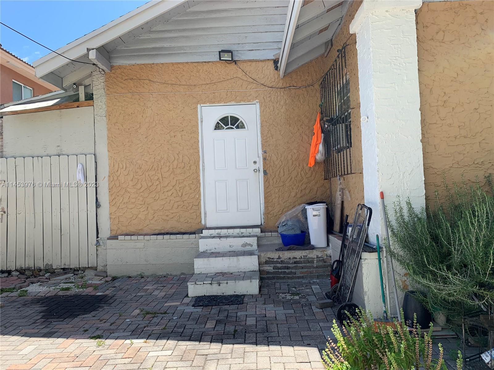 1104 NW 6th St