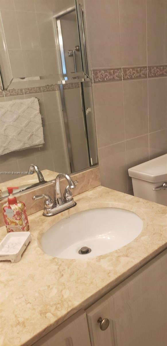 SEA AIR TOWERS CONDO - Residential Lease