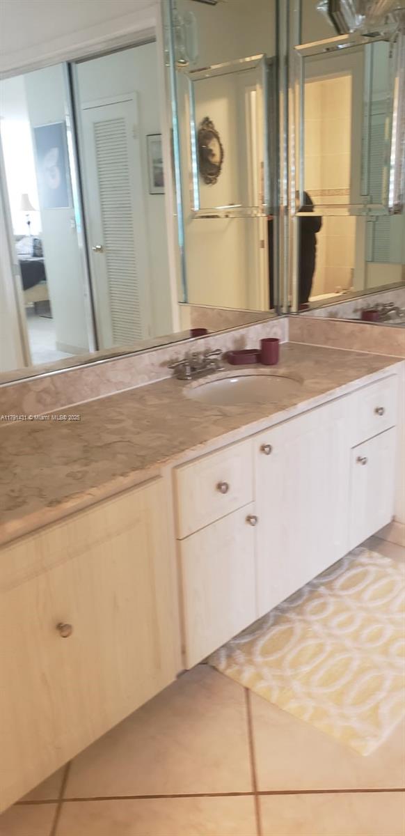 SEA AIR TOWERS CONDO - Residential Lease