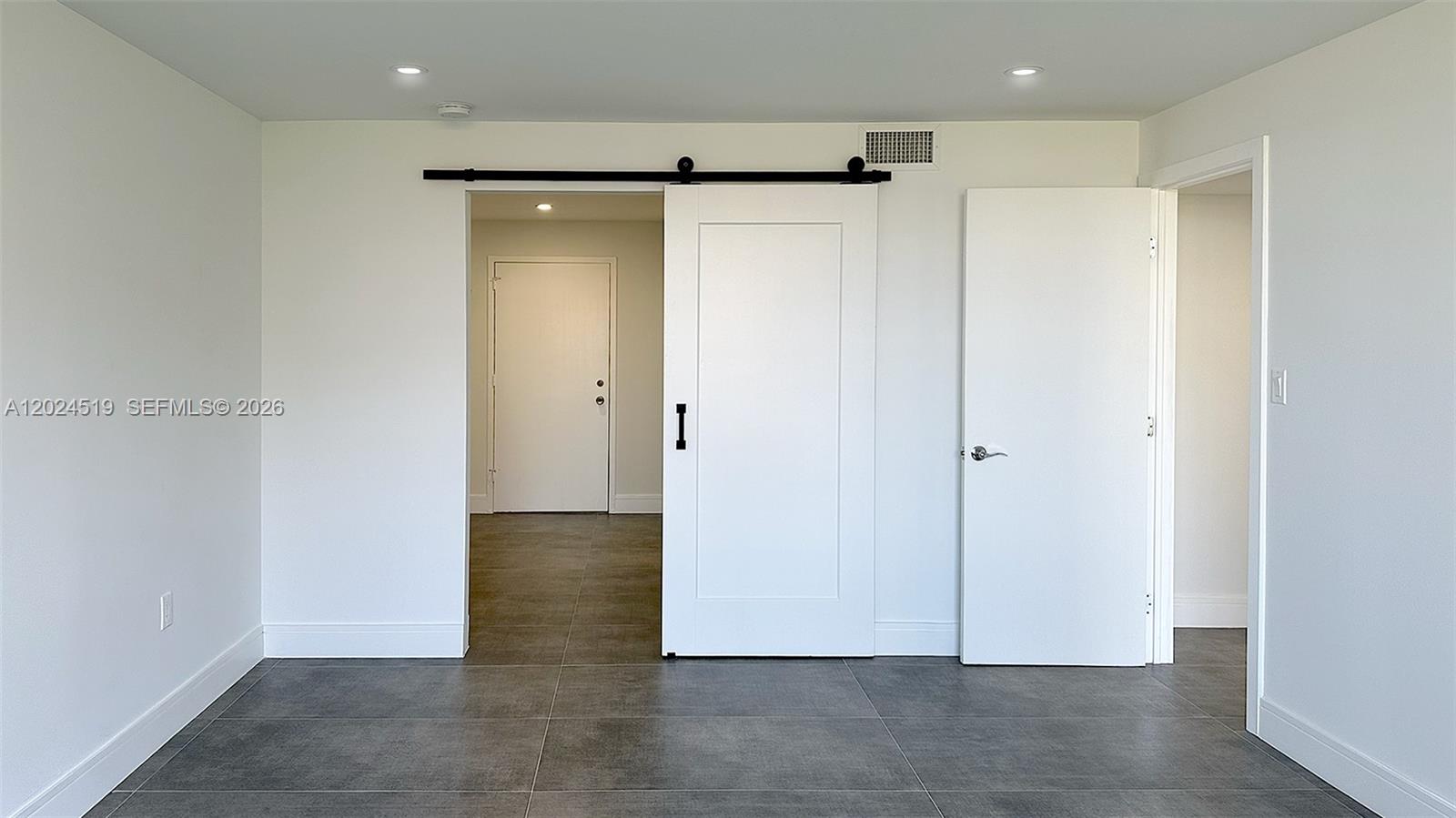 COMMODORE PLAZA CONDO - Residential Lease