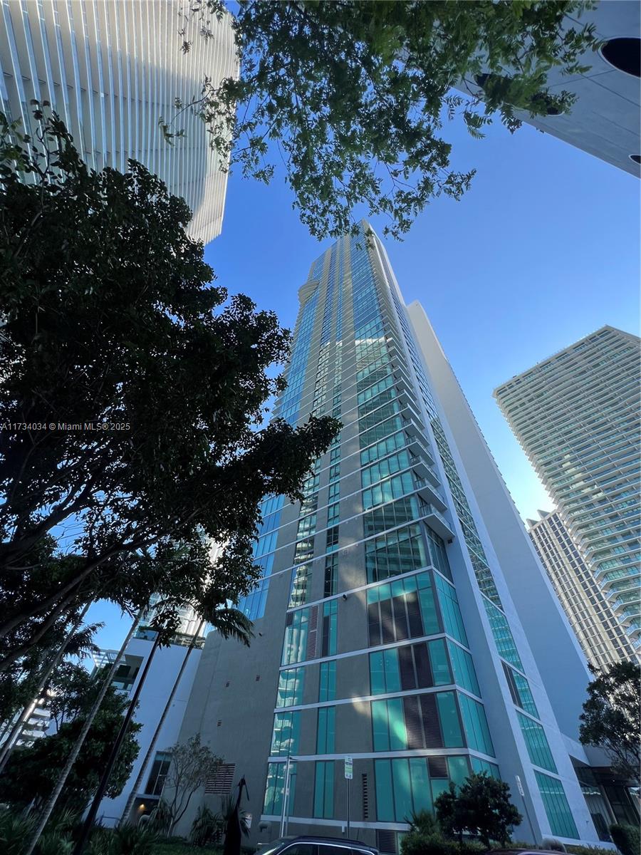 650 NE 32nd St 3508