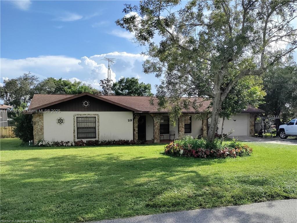 Lake Placid Single-Family Home. 3 bedrooms and 2 baths, large yard. S/S appliances plus washer/dryer. $2,000.00 per month.
Also available attached converted garage into a 1 bedroom/1 bath with full kitchen/bath and separate entrance with separate laundry room. Additional $1,200 per month. Great for In-Law quarters/Older child or office for those that work from home.
3/2 house may be rented for $2,000 per month without the separate 1/1.
Owner will consider pets. Available immediately.
Close to Lake Henry, Publix and close to Highway 27.