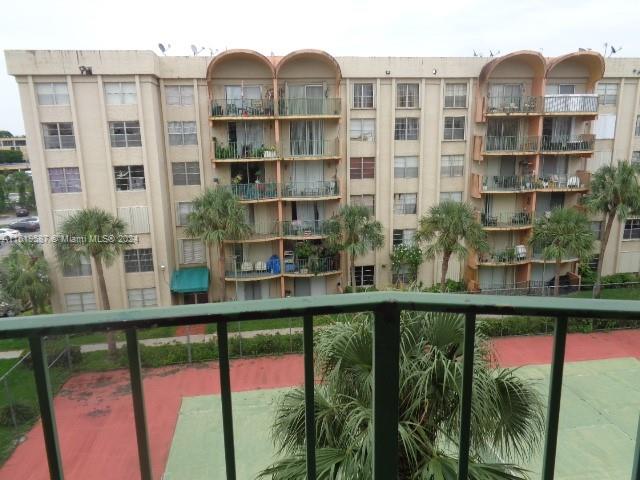 THE FOUNTAINS - Residential
