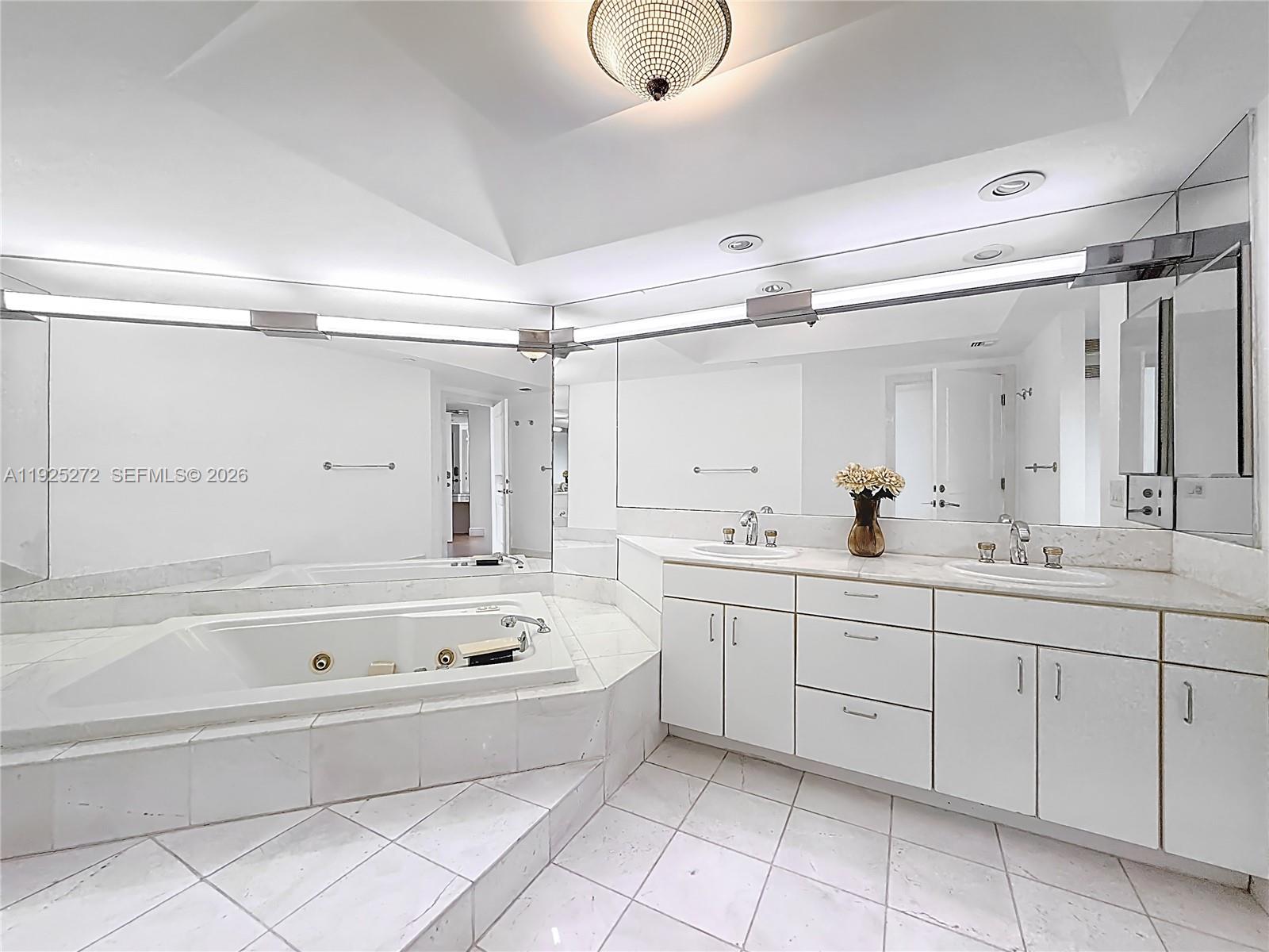 2800 ISL BLVD - Residential