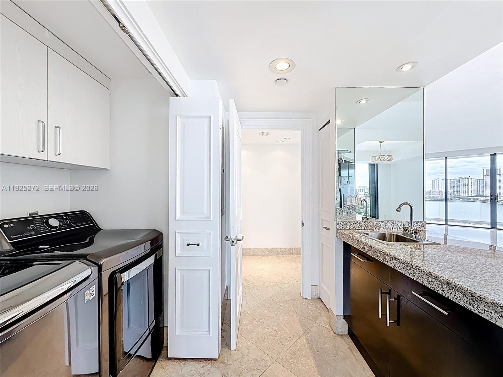 2800 ISL BLVD - Residential