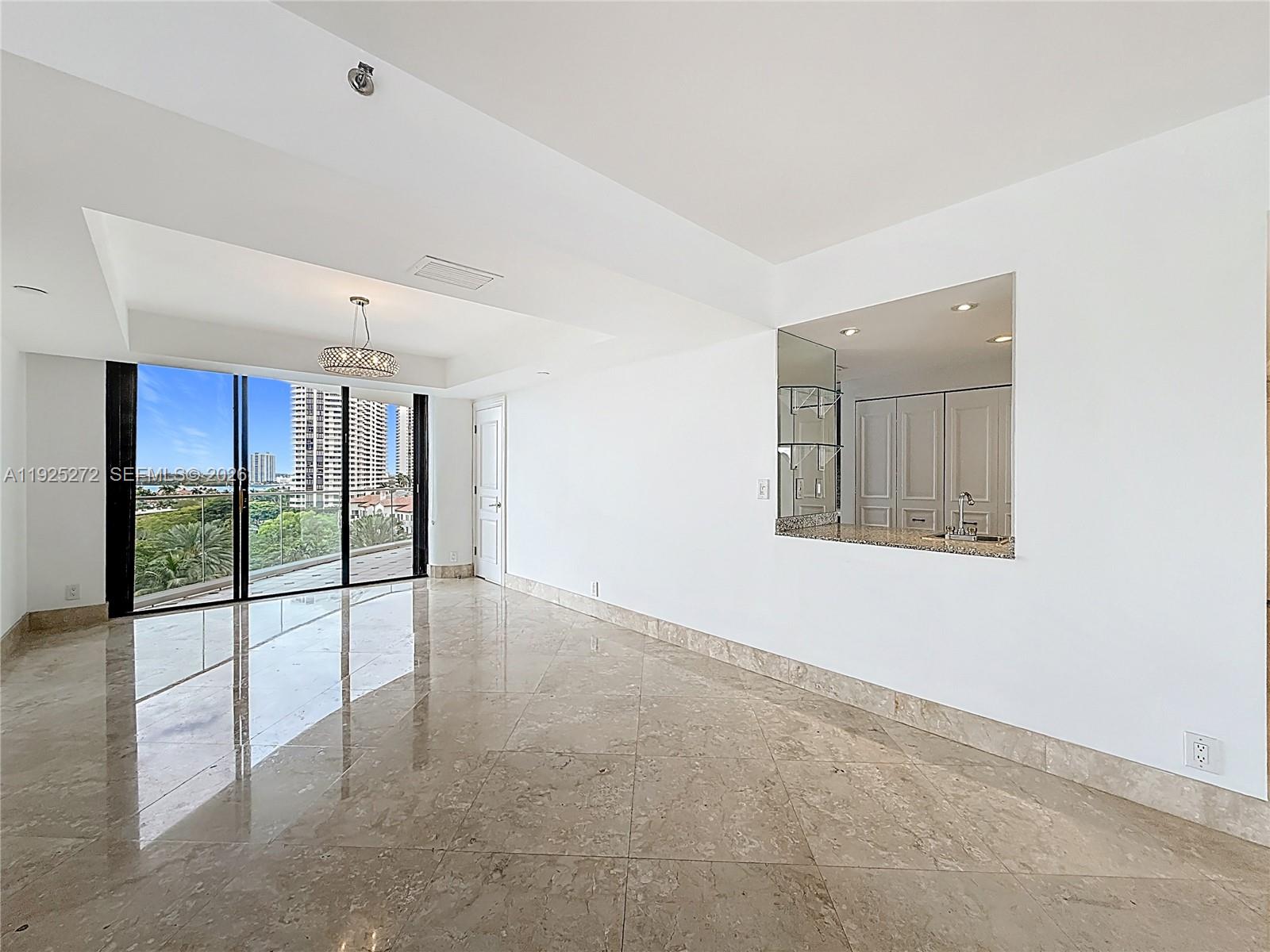 2800 ISL BLVD - Residential