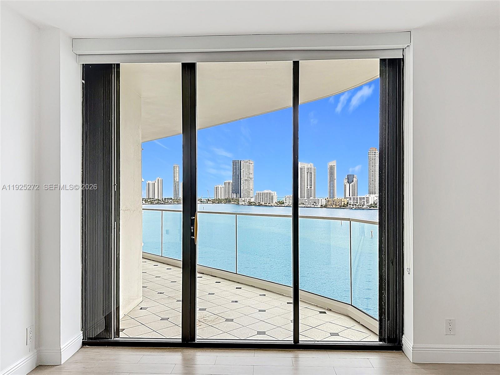 2800 ISL BLVD - Residential