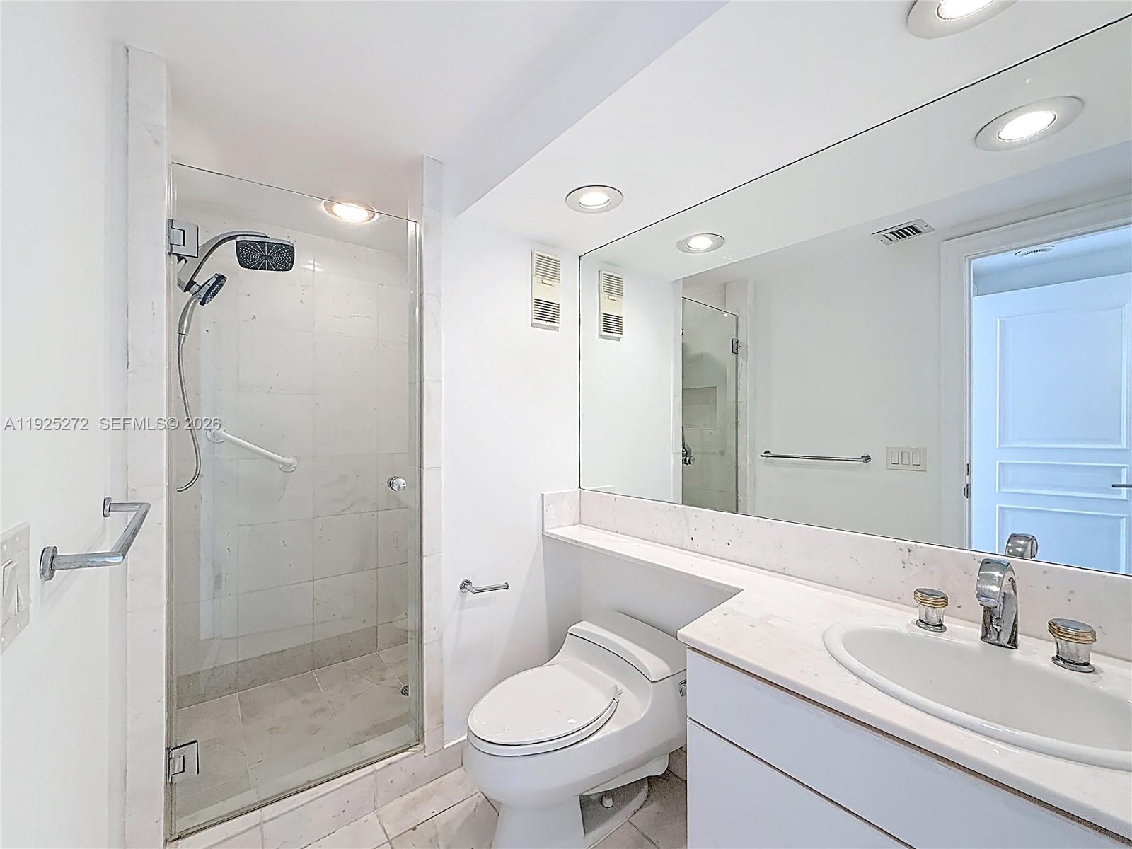 2800 ISL BLVD - Residential