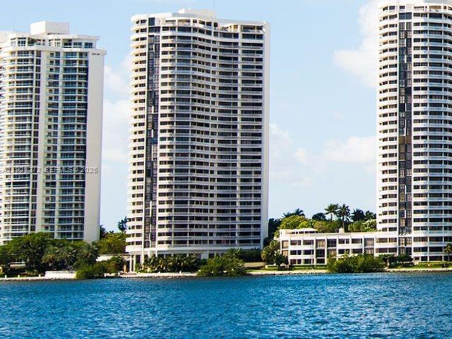 Gorgeous 2 Bedroom + Den (can be enclosed as a 3rd bedroom) / 2 Bath residence with stunning east-facing views of the Intracoastal and ocean, located in the highly sought-after 2800 Building at the exclusive Williams Island. Williams Island is a private luxury fitness and wellness community located on the Intracoastal in Aventura. The community offers 3 restaurants: The Island Club, The Island Grille, and The Pool Bar. The Spa offers classes and treatments daily. The Tennis Center has 15 courts and 4 Pickleball courts. Courtside Marketplace offers prepared foods. Boaters enjoy the Williams Island Marina. The Biostation and Force Physical Therapy have offices on site.. Ideally situated within walking distance to the Williams Island Synagogue, top-rated schools, and houses of worship. Owners are required to pay a one-time membership fee of $10,000, plus an annual club membership fee of $1,550 per unit, and a mandatory annual minimum consumption of $2,000. Monthly maintenance is $2,622.55, in addition to a special assessment from 2018 of $433.40, which will continue until January 2026.