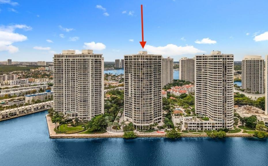 2800 ISL BLVD - Residential