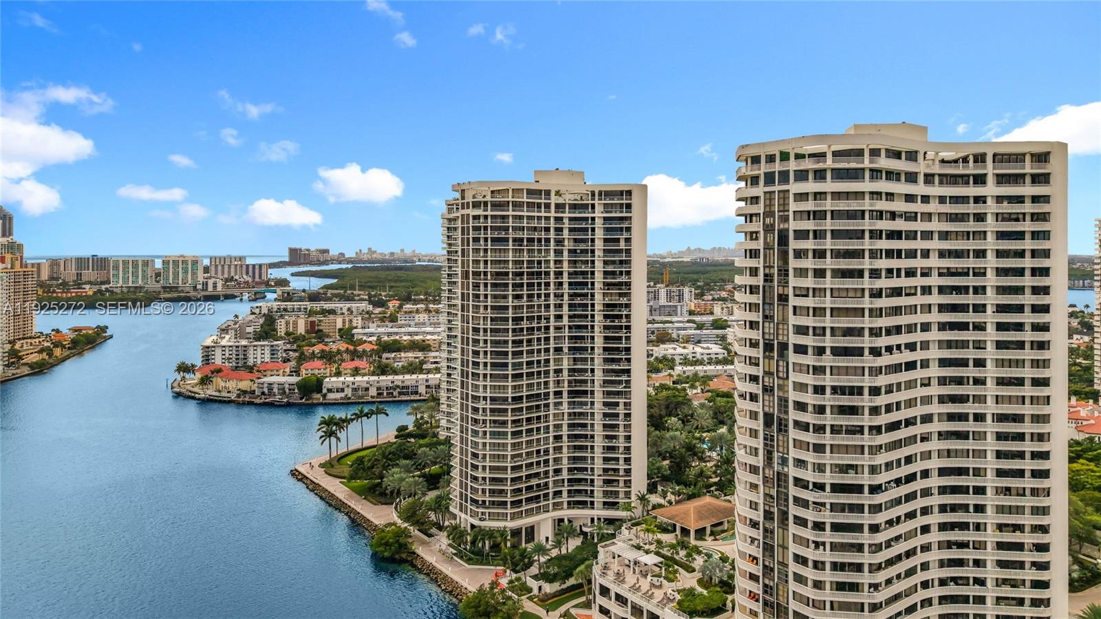 2800 ISL BLVD - Residential