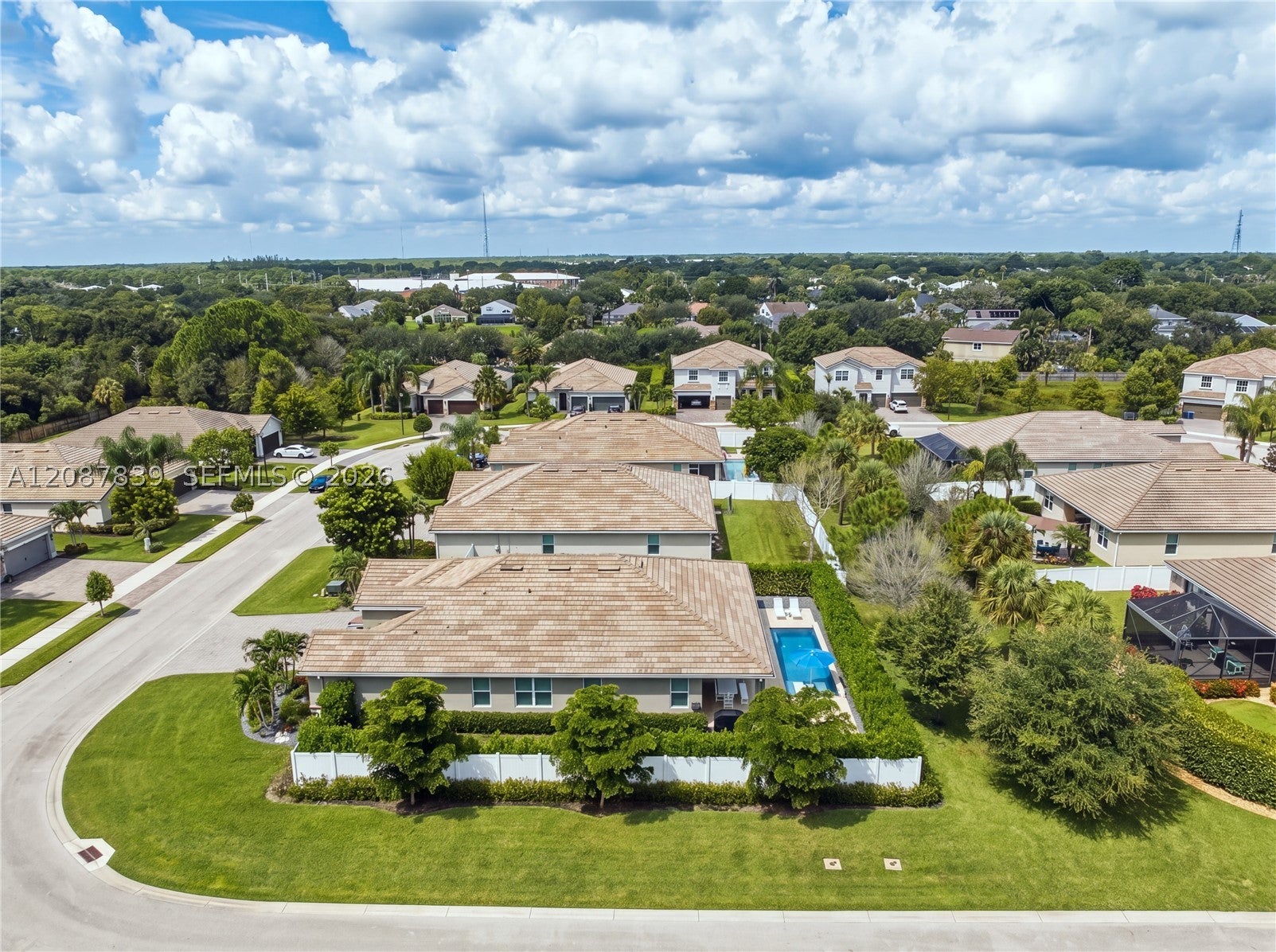 2590 SW Berry Park Cir