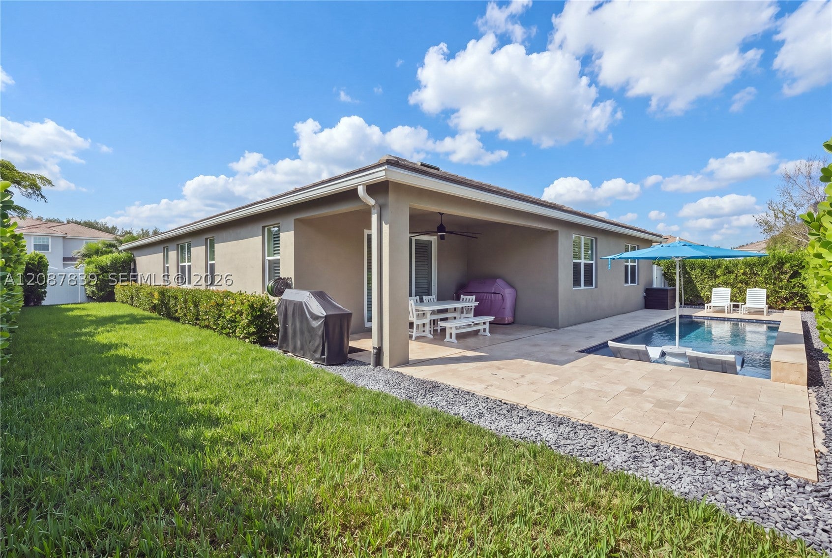 2590 SW Berry Park Cir