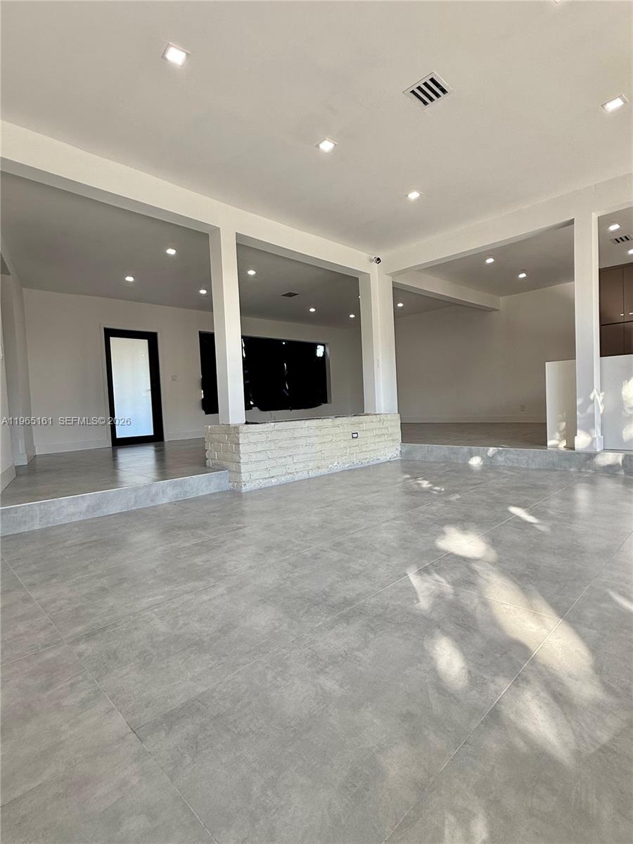 BREEZESWEPT ESTATES 1ST A - Residential