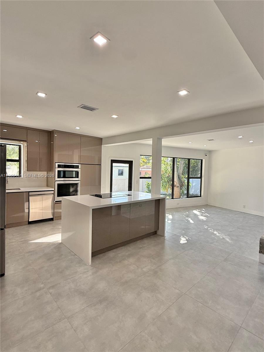 BREEZESWEPT ESTATES 1ST A - Residential