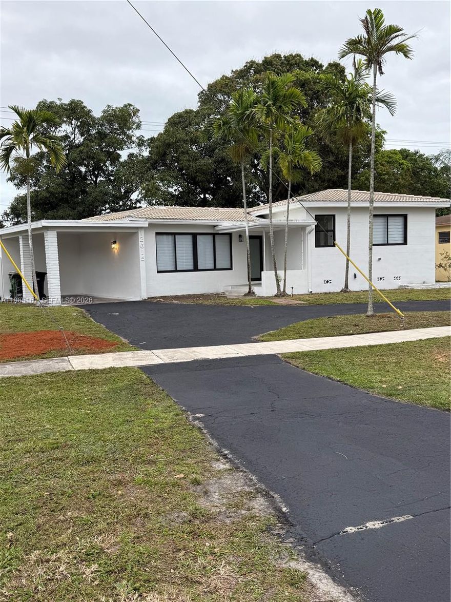 100% renovate, all brand new spacious single family home, open concept, Impact windows. Luxurious kitchen with quality appliances, quartz countertop. Large patio with many possibilities for family entertainment, strategic location with multiple access routes, NO HOA, large front parking spaces.