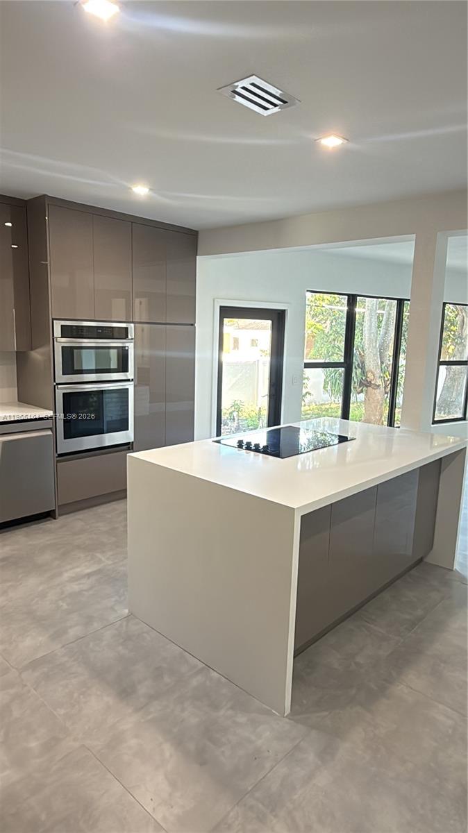 BREEZESWEPT ESTATES 1ST A - Residential