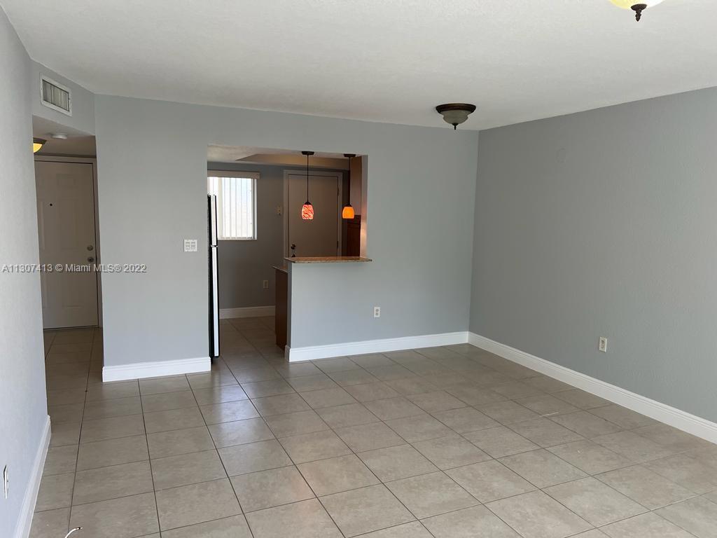 PARADISE AT DADELAND COND - Residential