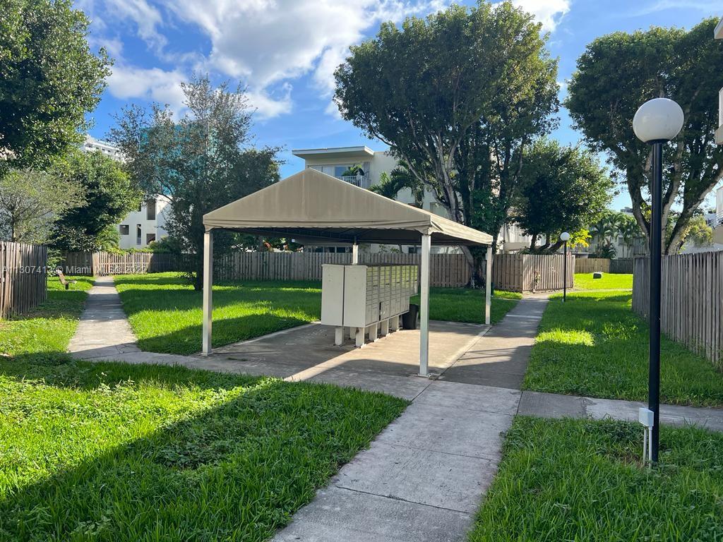 PARADISE AT DADELAND COND - Residential