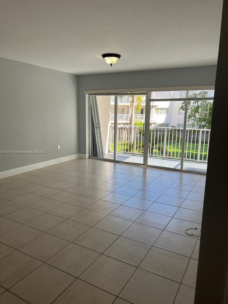 PARADISE AT DADELAND COND - Residential