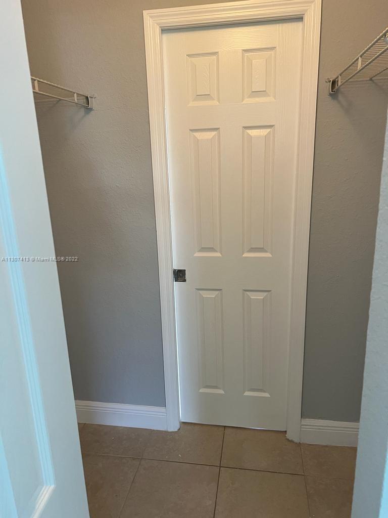 PARADISE AT DADELAND COND - Residential