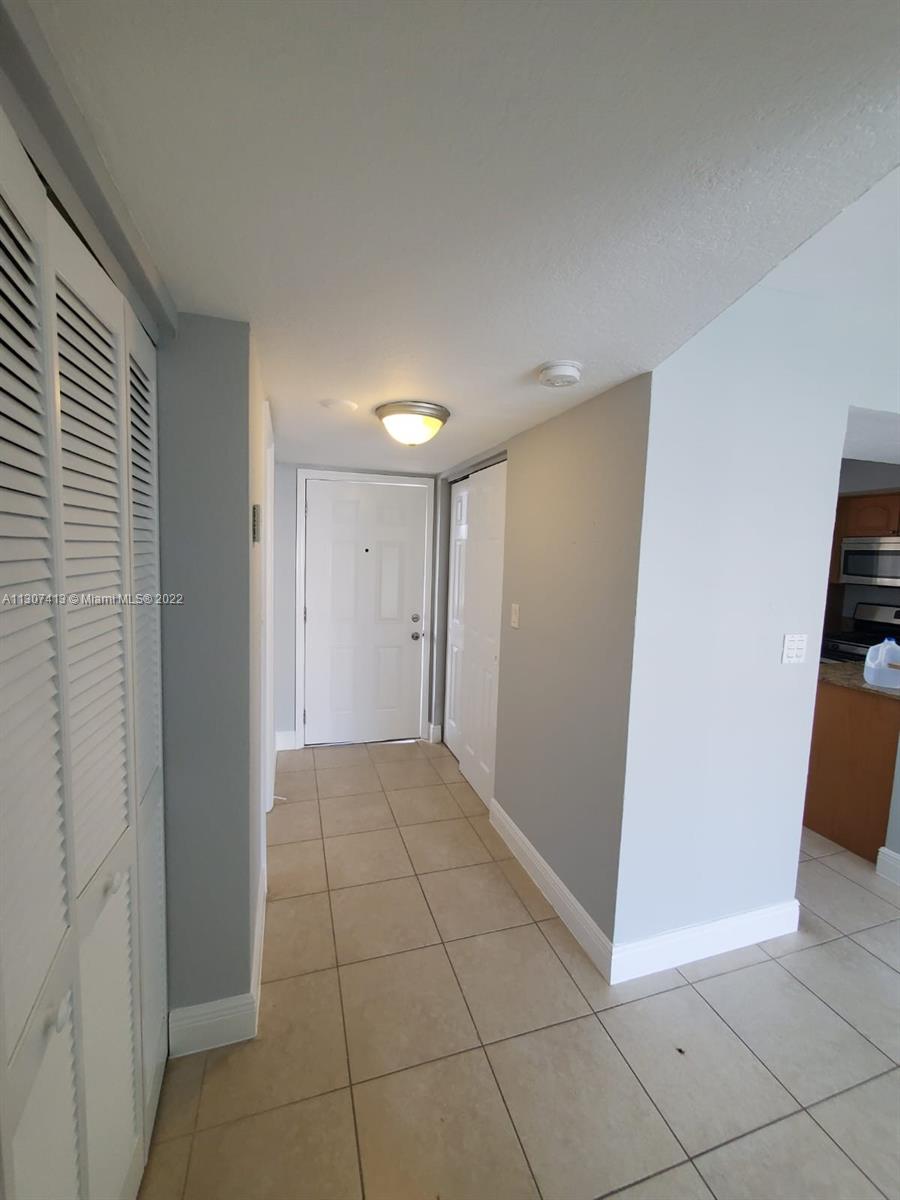 PARADISE AT DADELAND COND - Residential