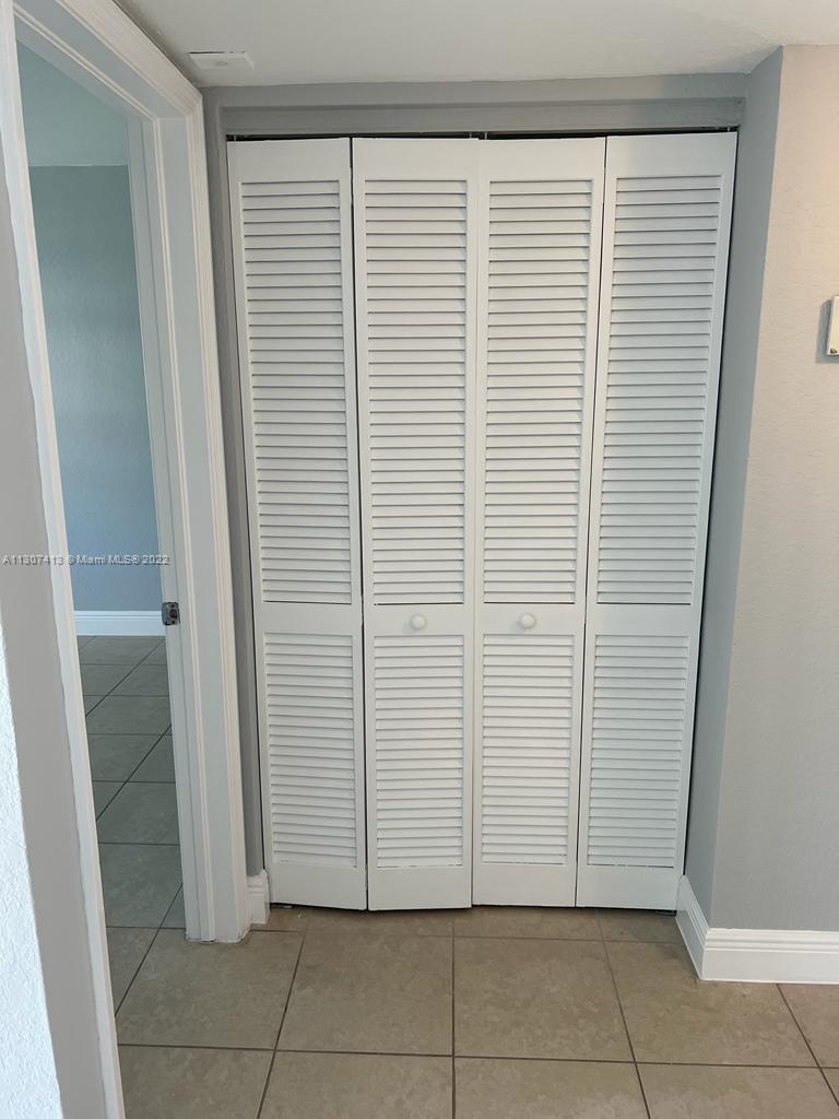 PARADISE AT DADELAND COND - Residential