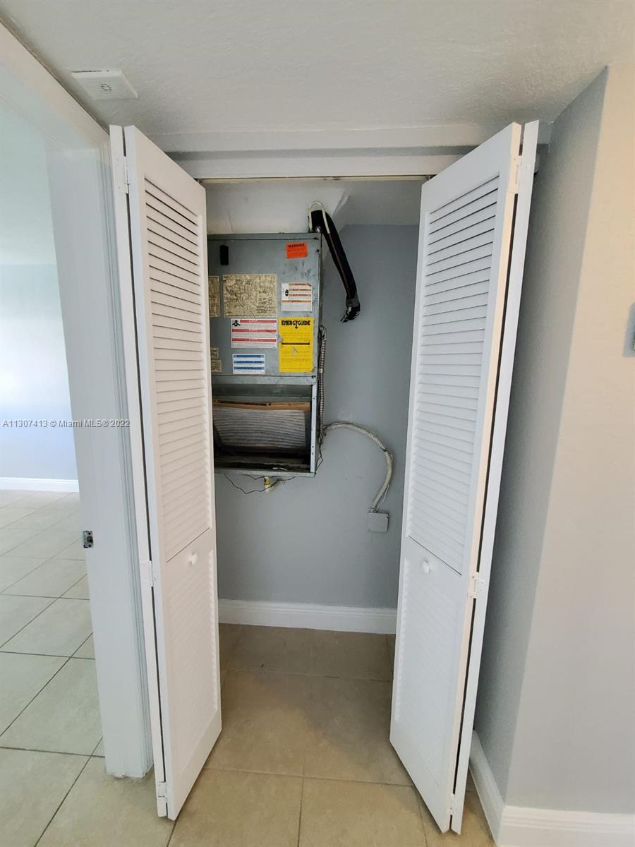 PARADISE AT DADELAND COND - Residential