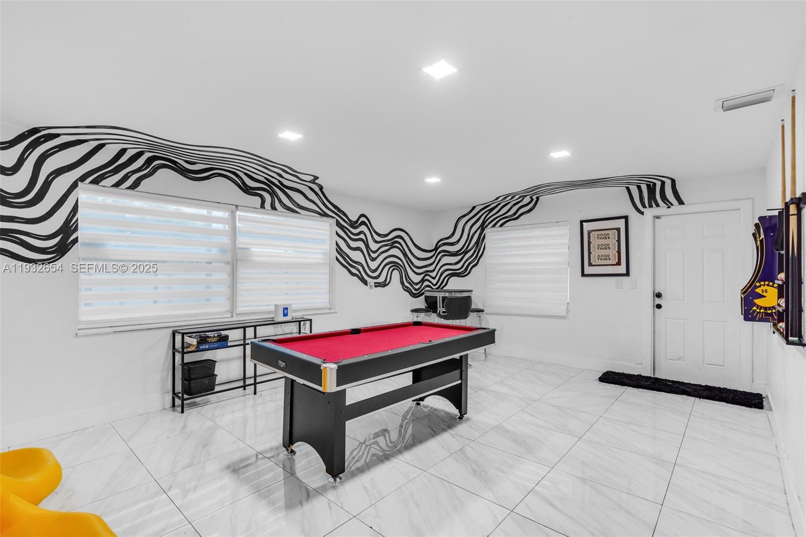 PLEASANT VILLAGE - Residential Lease