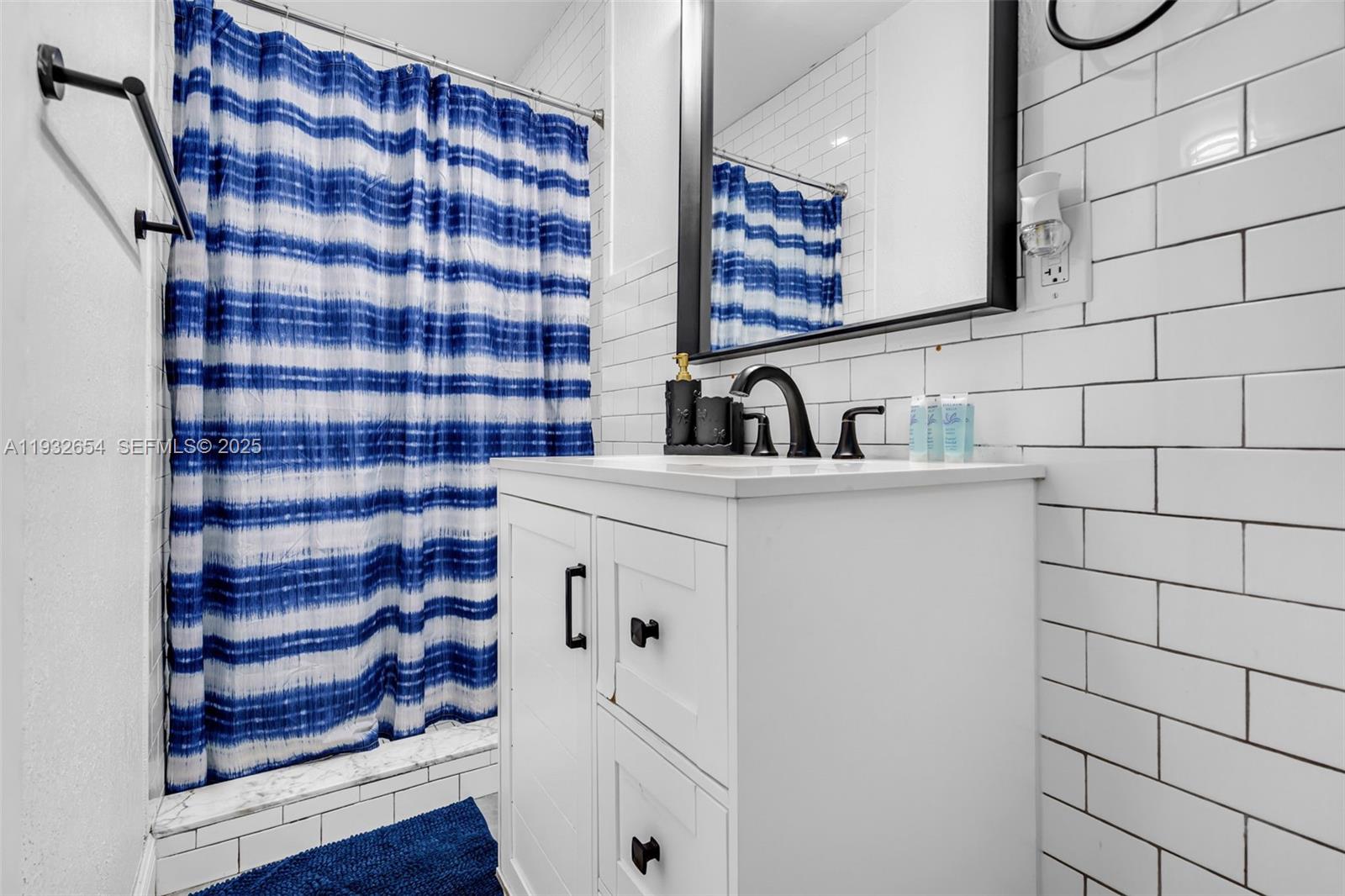 PLEASANT VILLAGE - Residential Lease