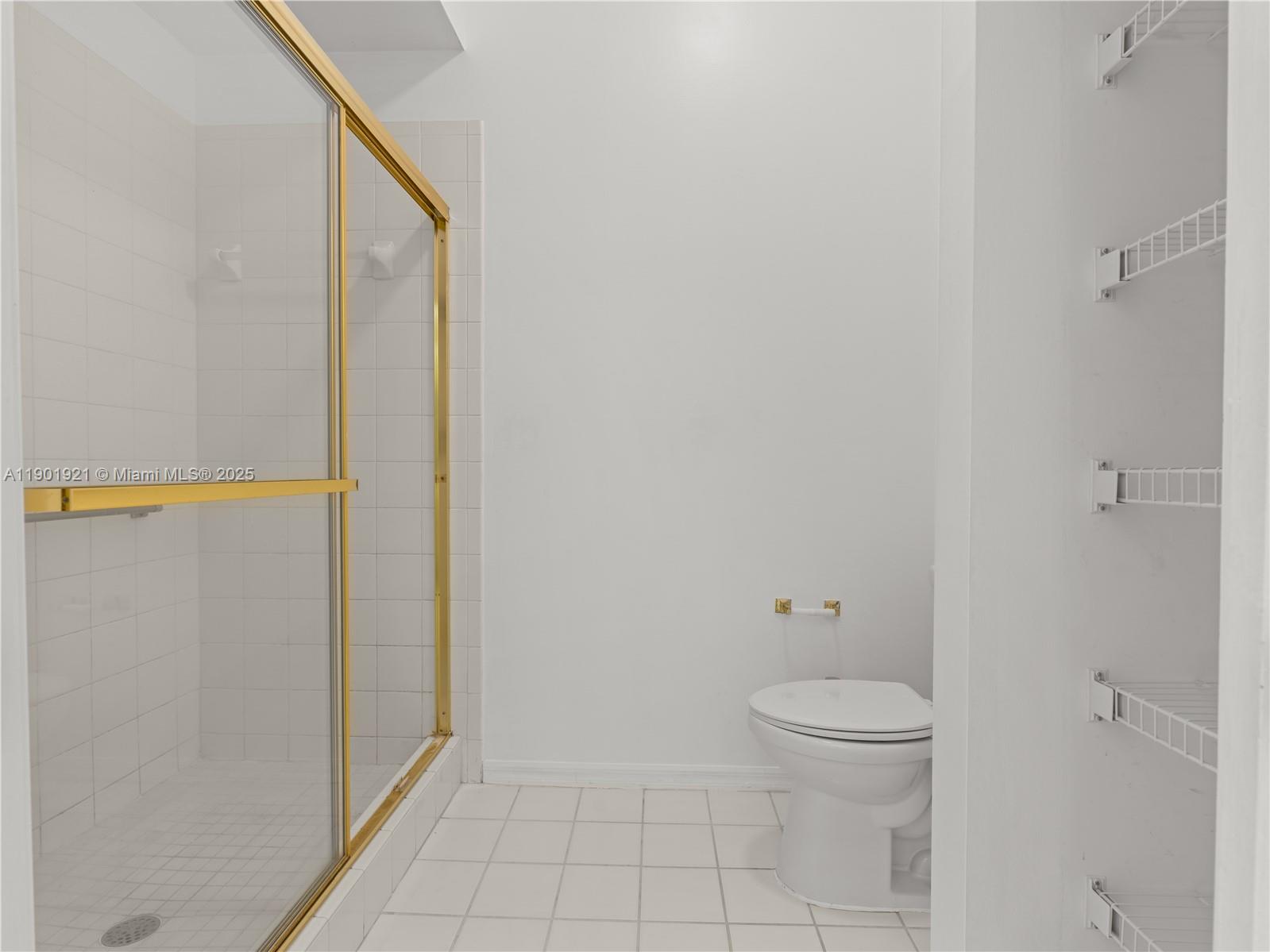 LOMBARDY REPLAT - Residential