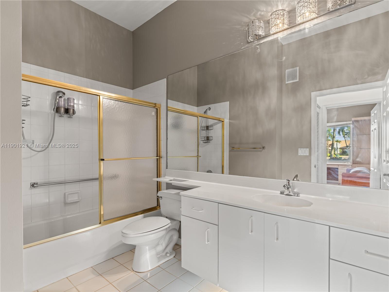 LOMBARDY REPLAT - Residential