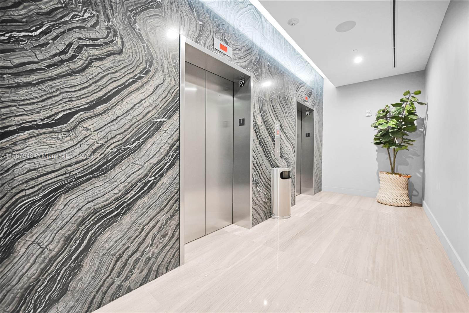 ARIA ON THE BAY CONDO - Residential