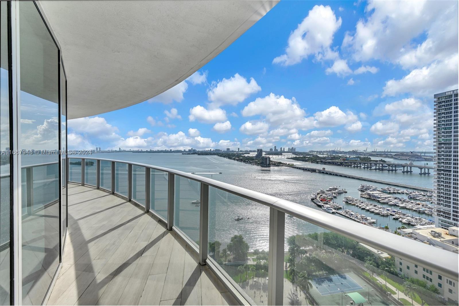 ARIA ON THE BAY CONDO - Residential