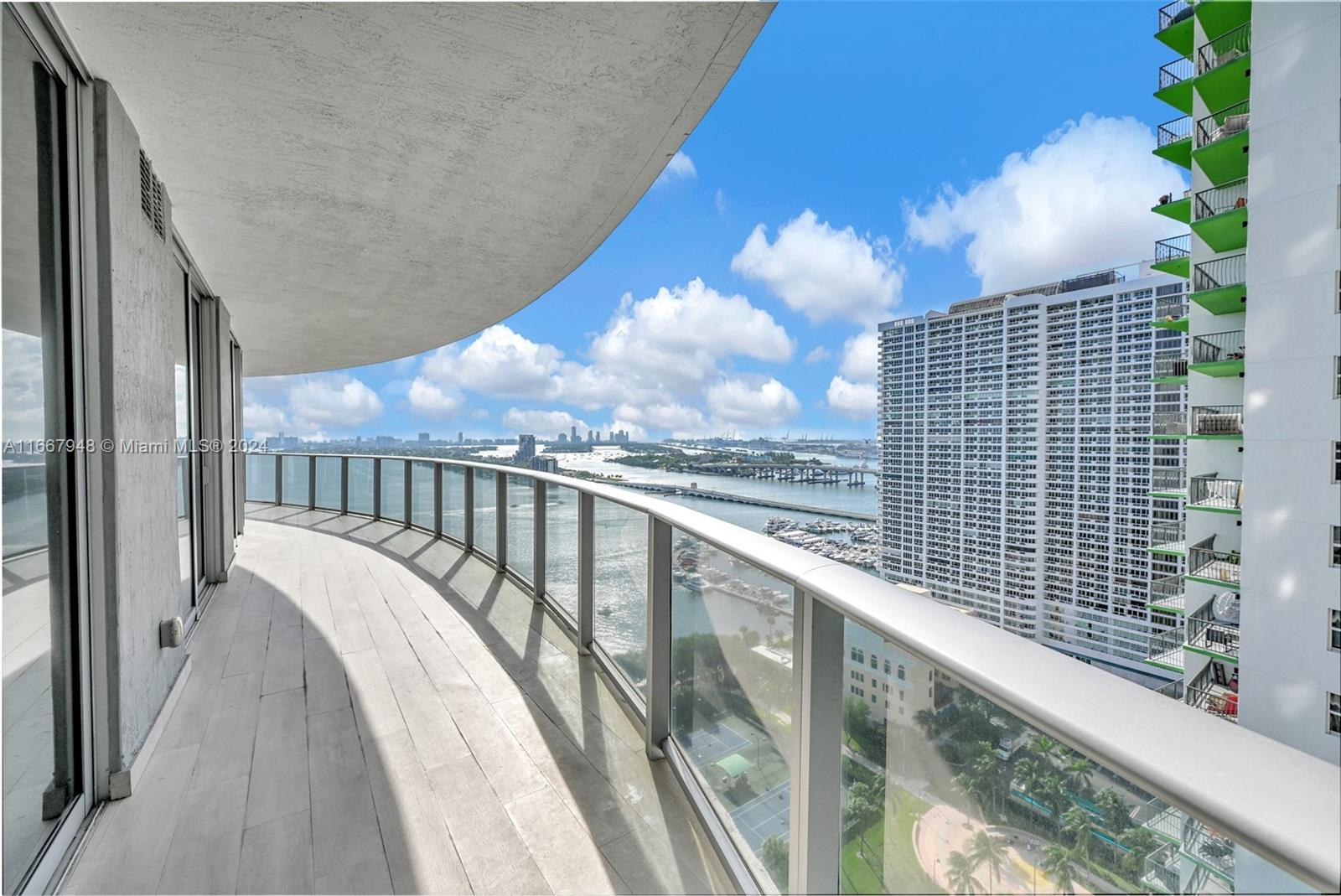ARIA ON THE BAY CONDO - Residential
