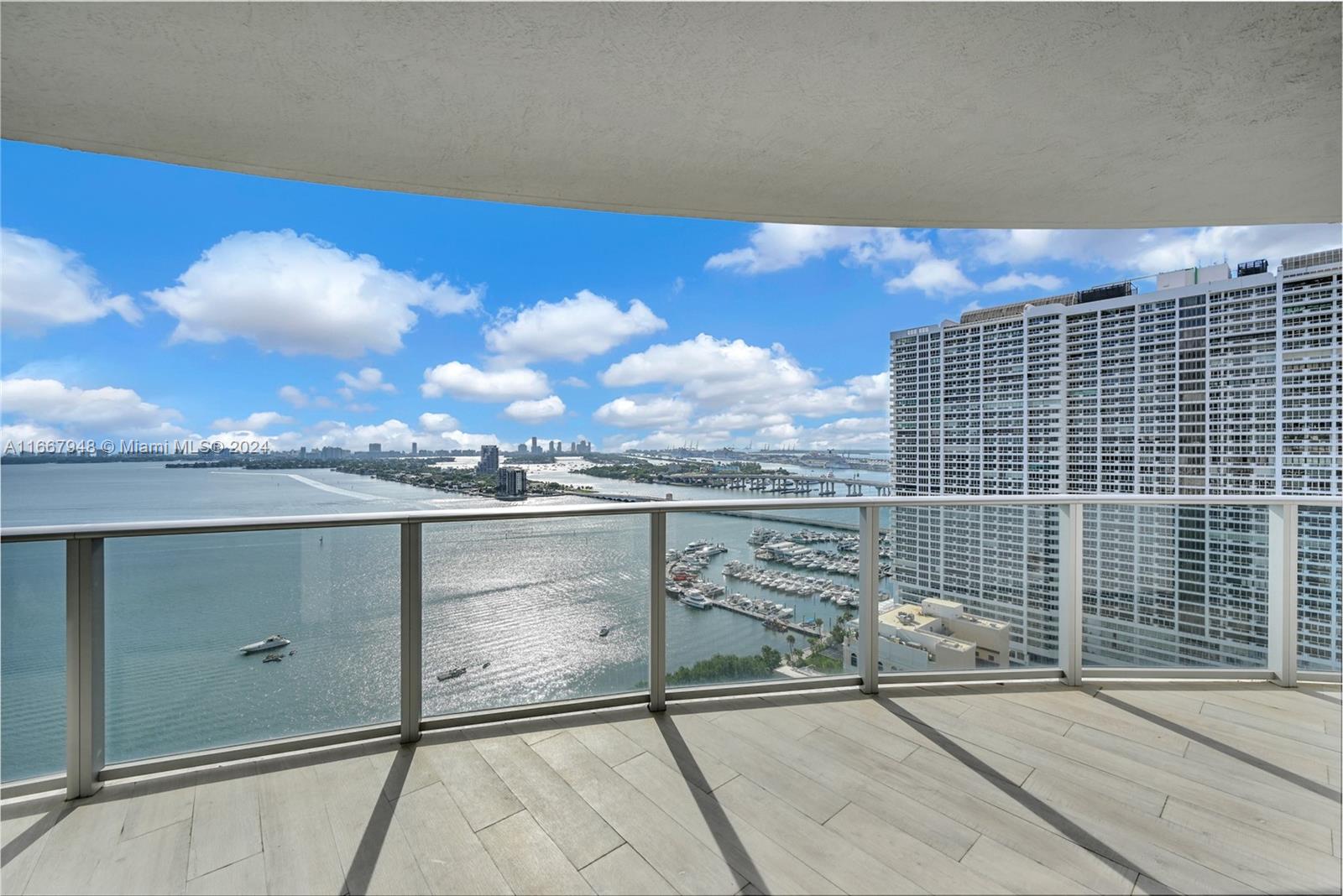 ARIA ON THE BAY CONDO - Residential