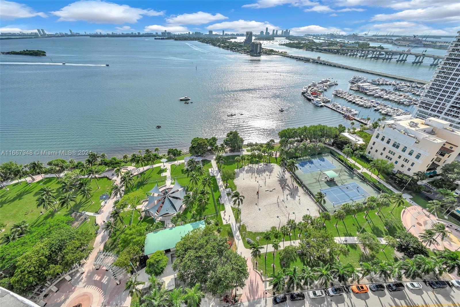 ARIA ON THE BAY CONDO - Residential