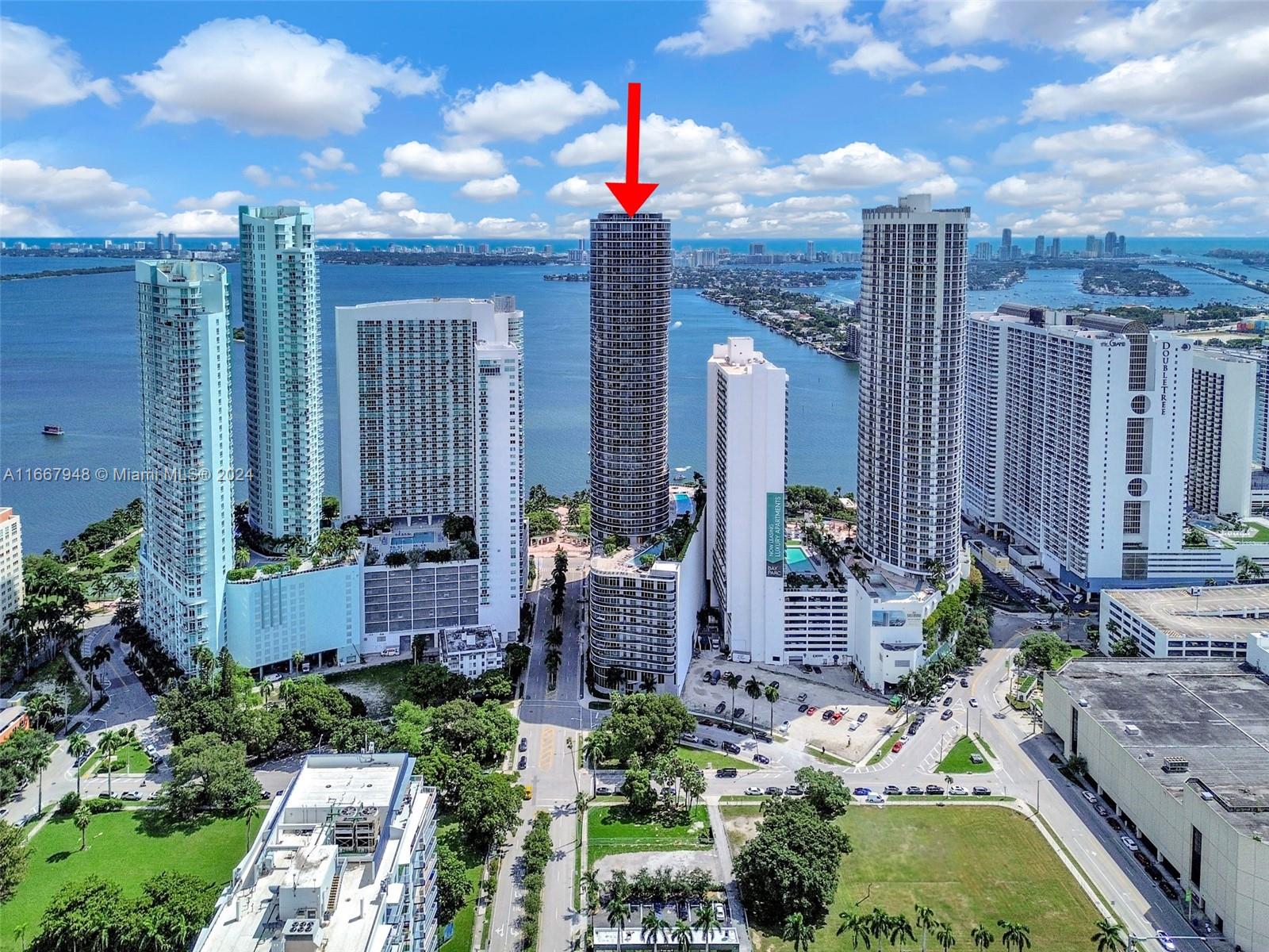 ARIA ON THE BAY CONDO - Residential