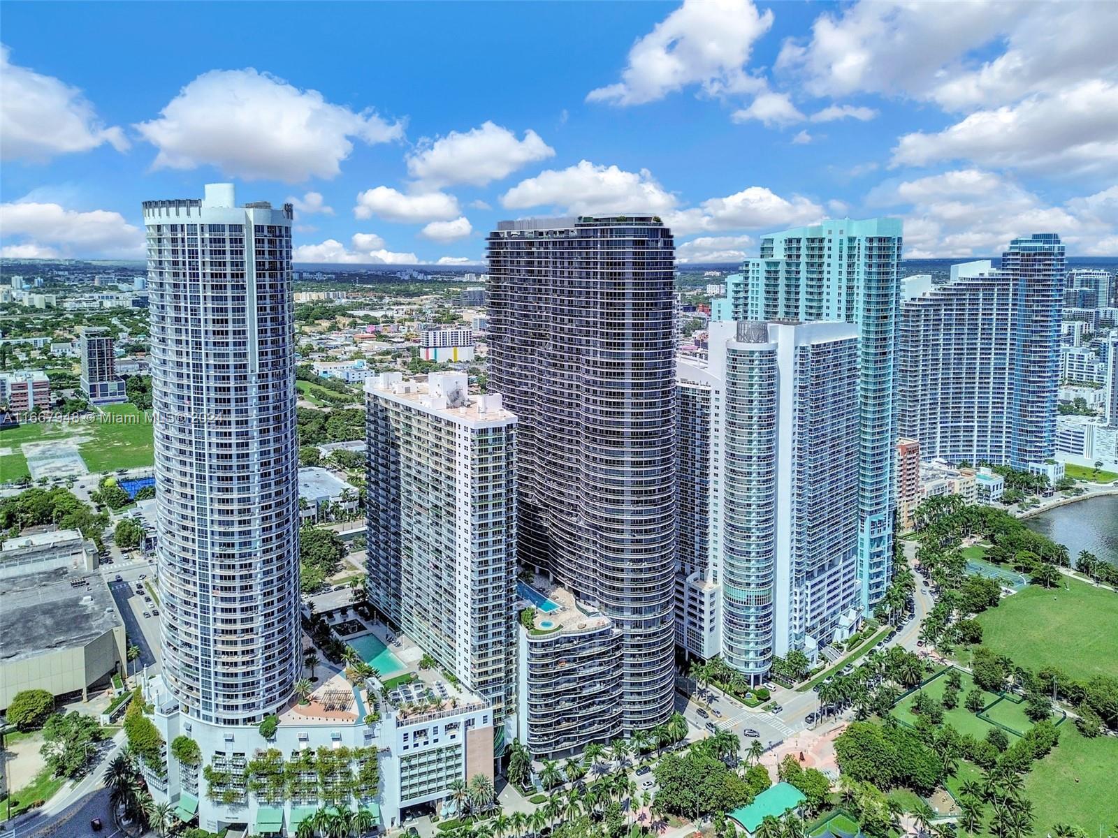 ARIA ON THE BAY CONDO - Residential