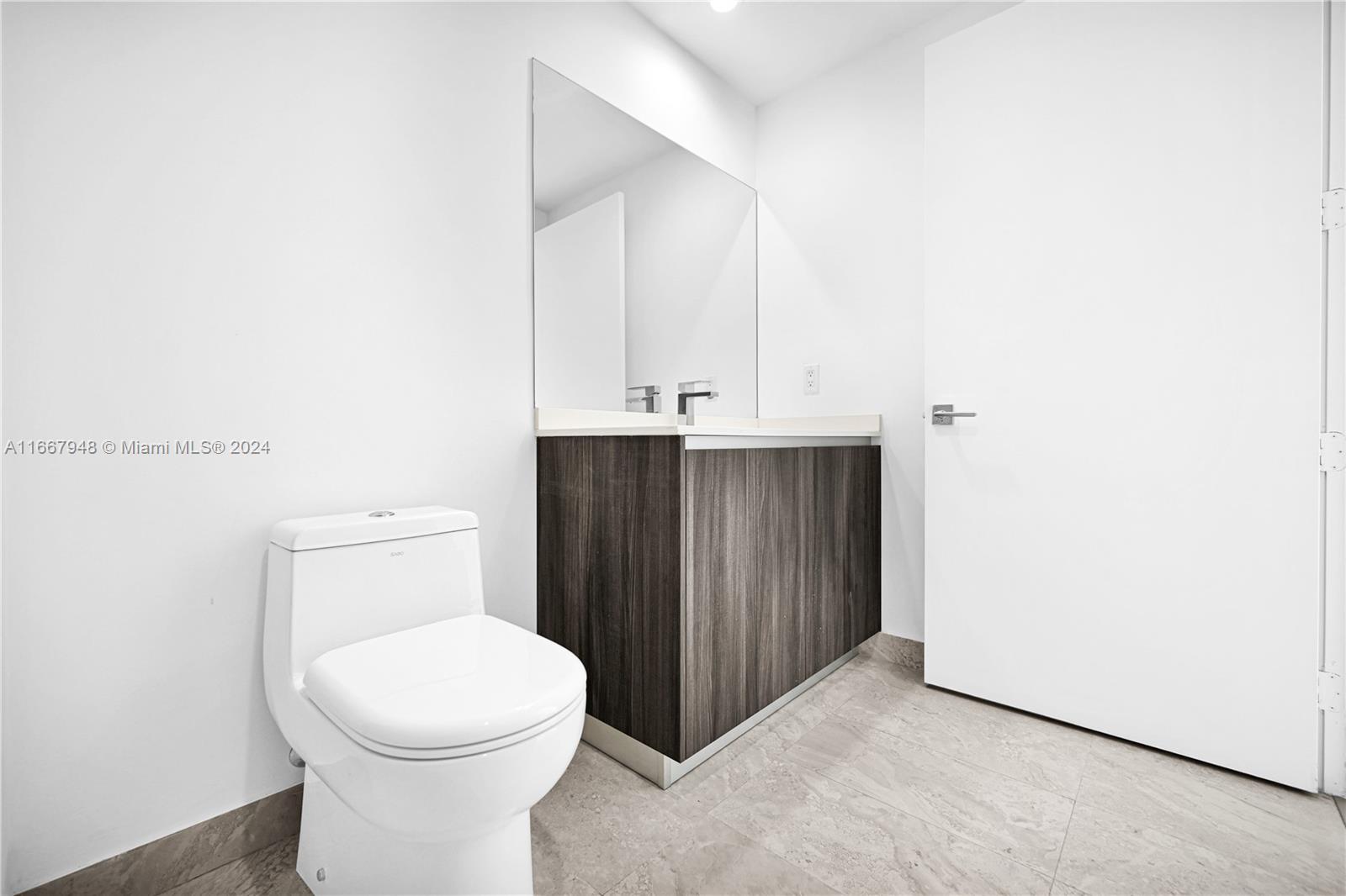 ARIA ON THE BAY CONDO - Residential