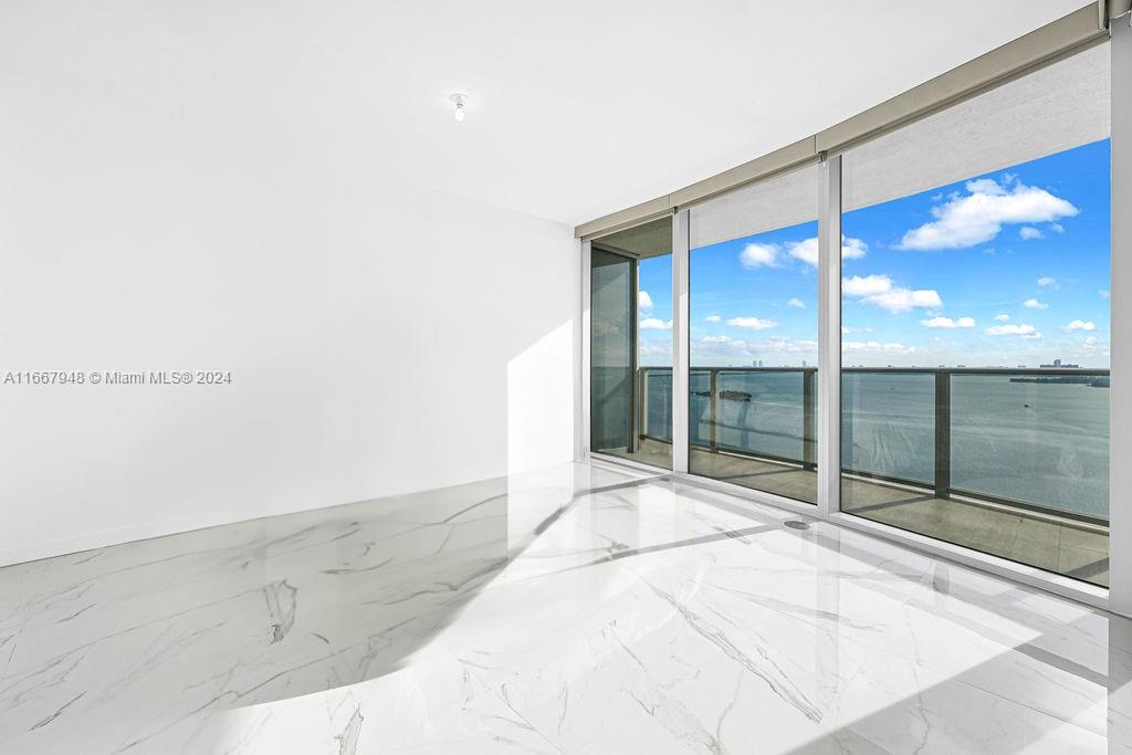 ARIA ON THE BAY CONDO - Residential