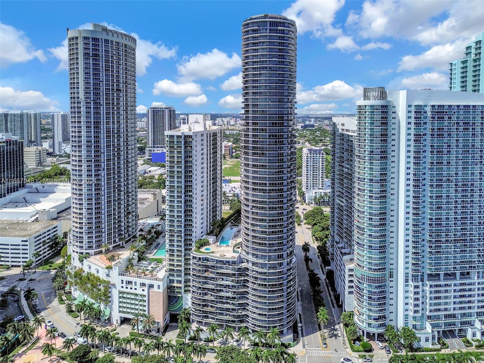 ARIA ON THE BAY CONDO - Residential