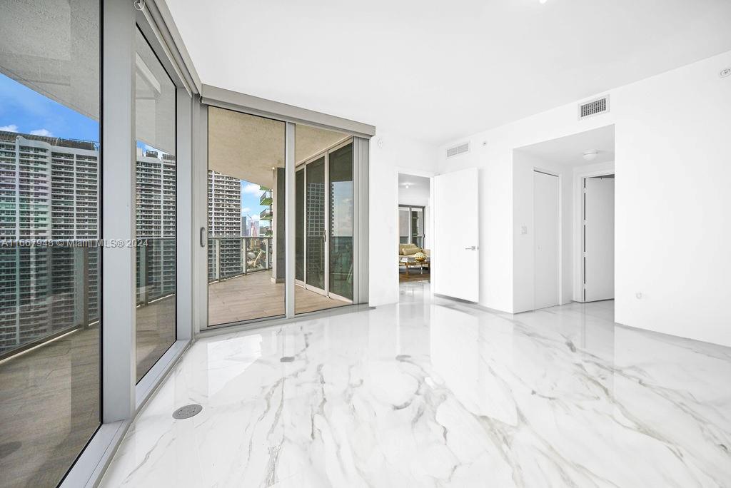 ARIA ON THE BAY CONDO - Residential