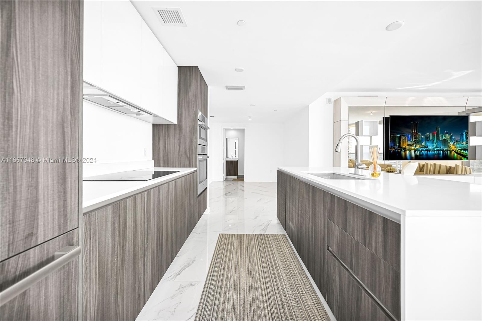 ARIA ON THE BAY CONDO - Residential