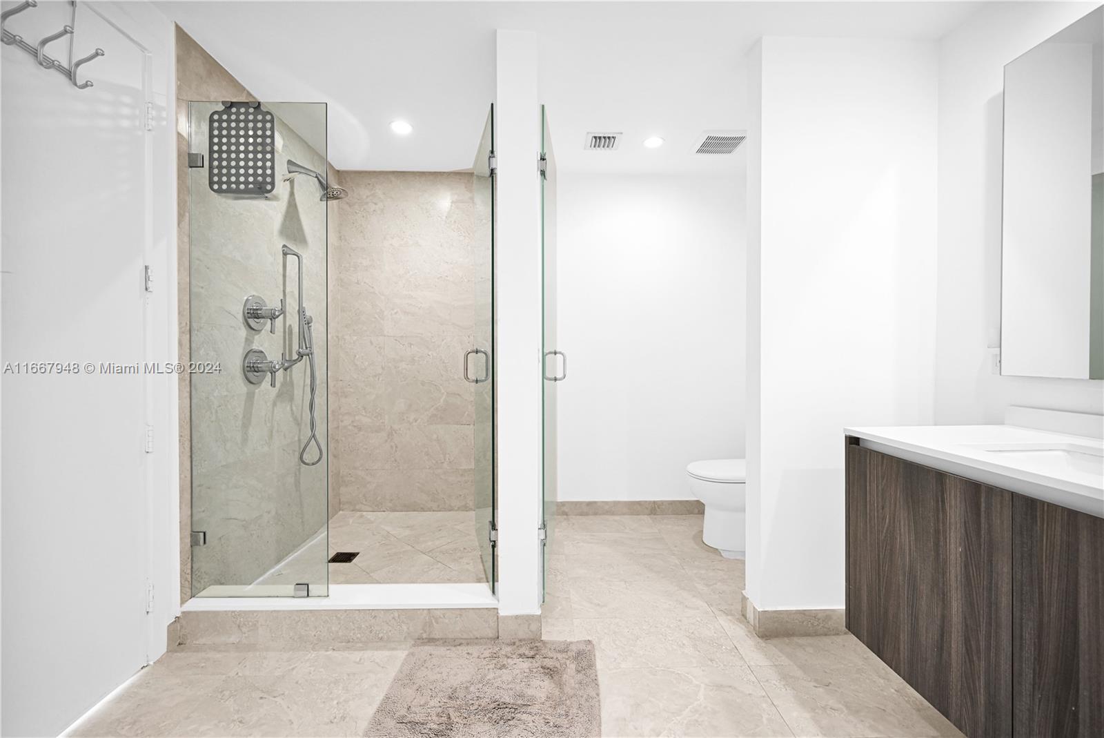 ARIA ON THE BAY CONDO - Residential