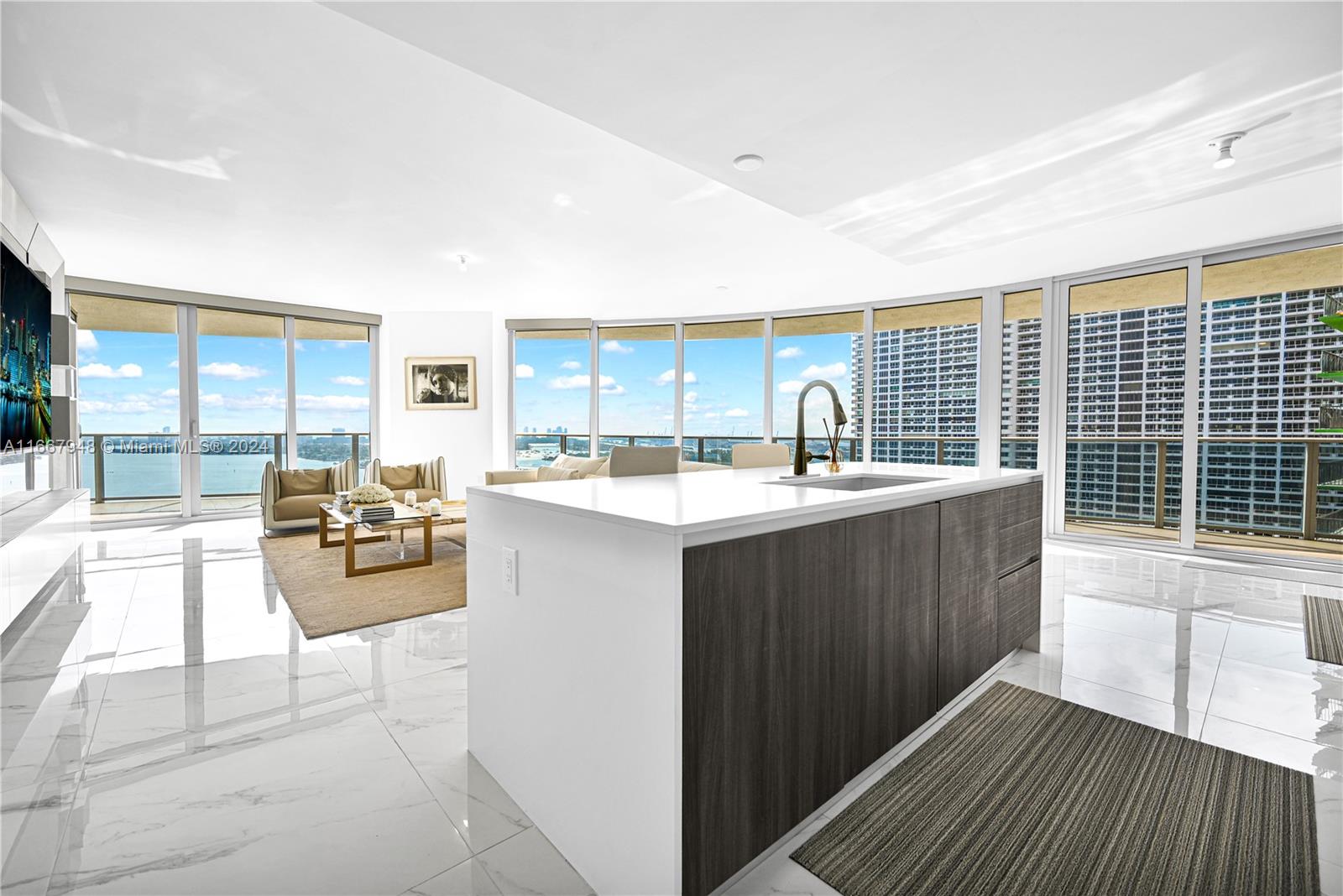 ARIA ON THE BAY CONDO - Residential