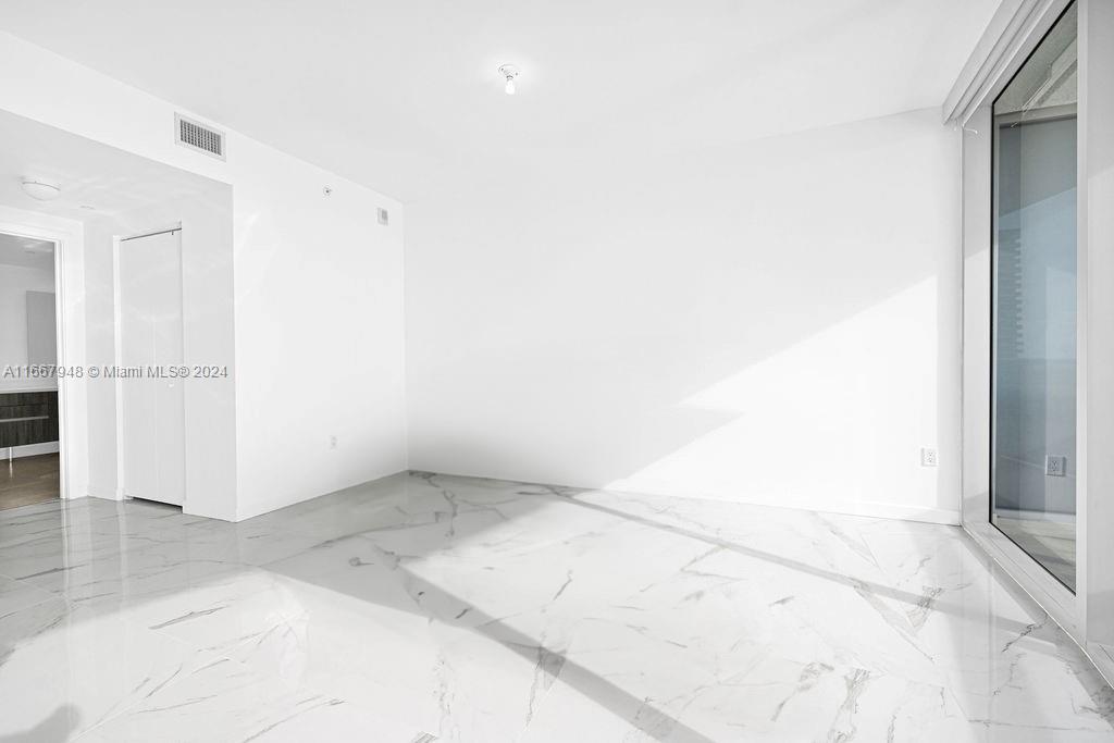 ARIA ON THE BAY CONDO - Residential