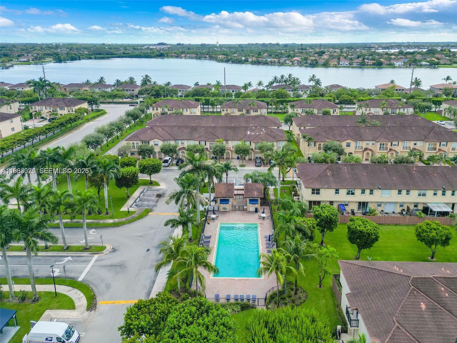 COURTS AT TUSCANY NORTH - Residential