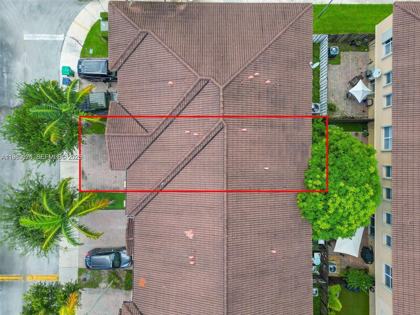 COURTS AT TUSCANY NORTH - Residential